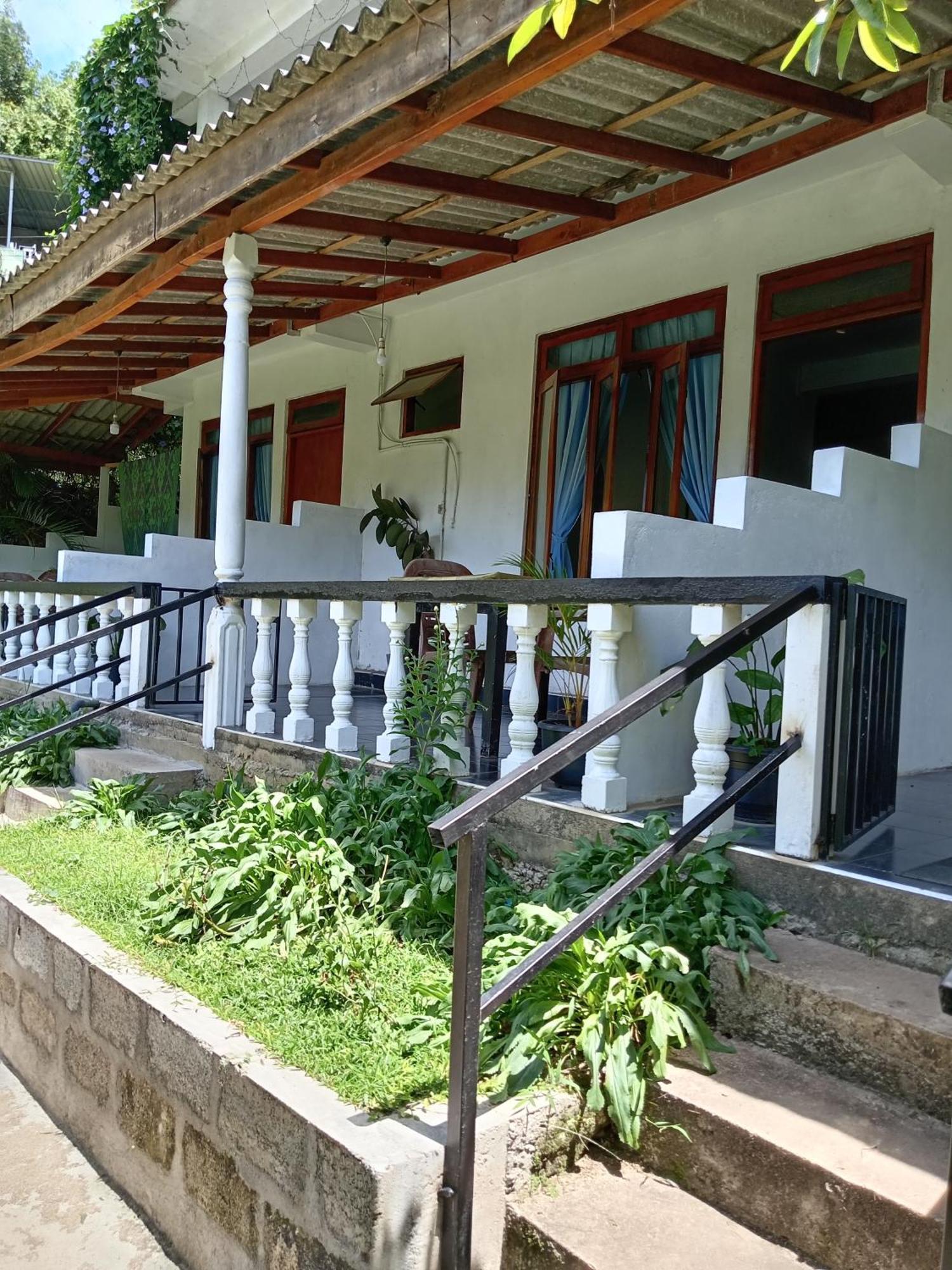 Soorya Inn Ella Exteriör bild